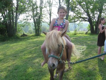 Kristin_Grad_Uncle_Bobs_memorial_day_2007 019.jpg